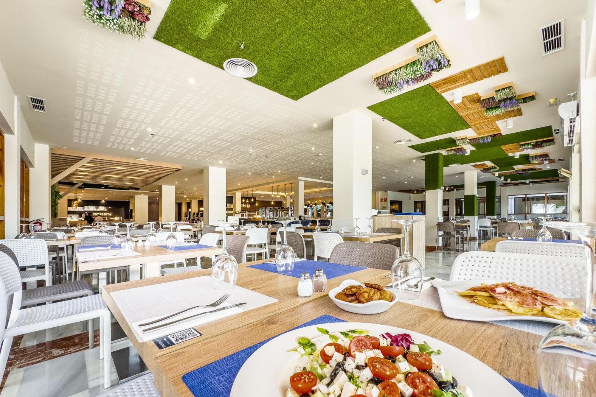 Thb San Fermin Hotel Benalmádena Kültér fotó