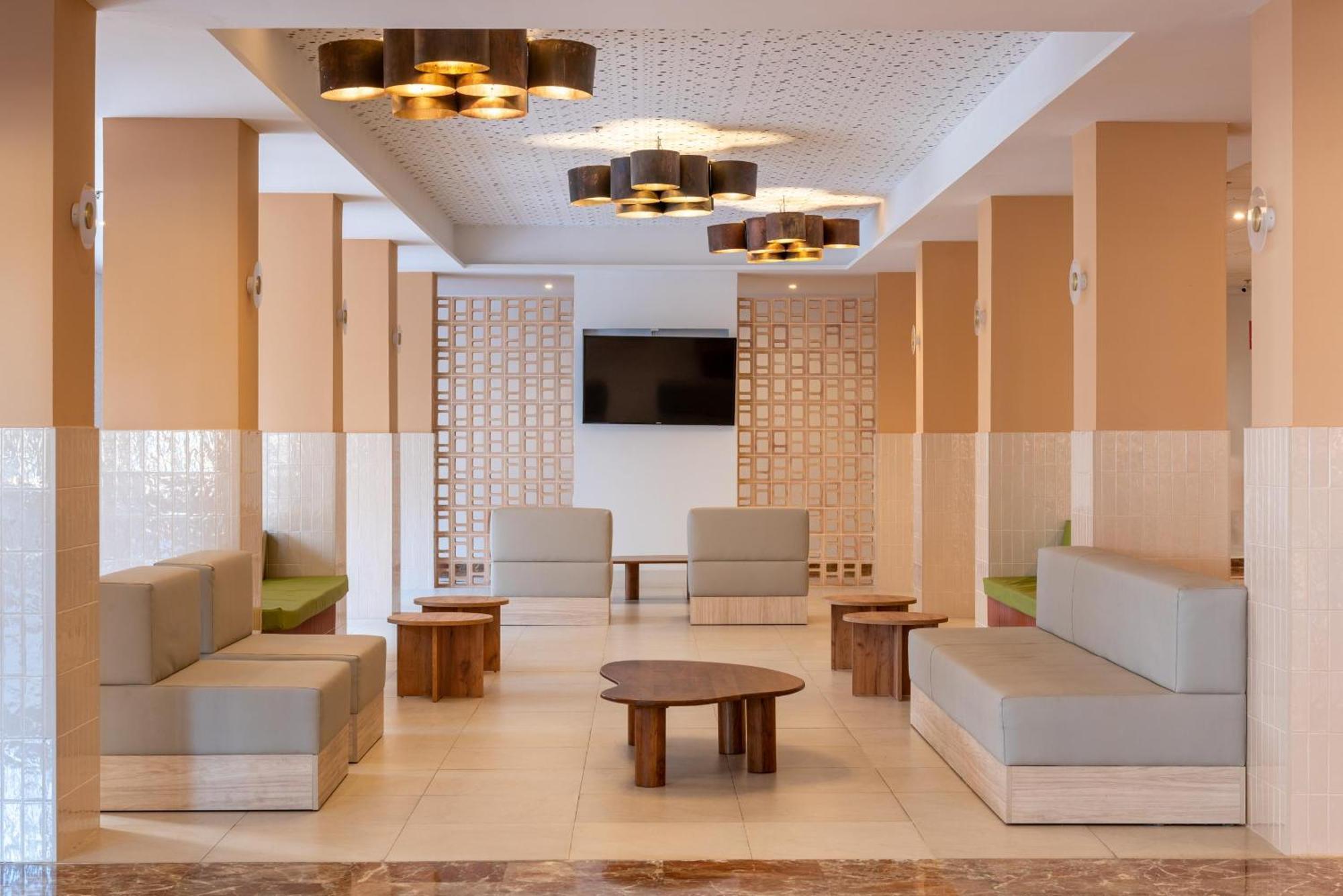 Thb San Fermin Hotel Benalmádena Kültér fotó